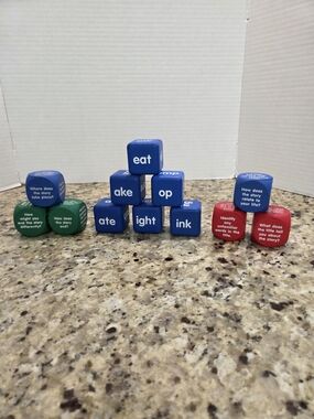 Learning Resources Reading Comprehension Foam Cubes & Word Builder Homeschool